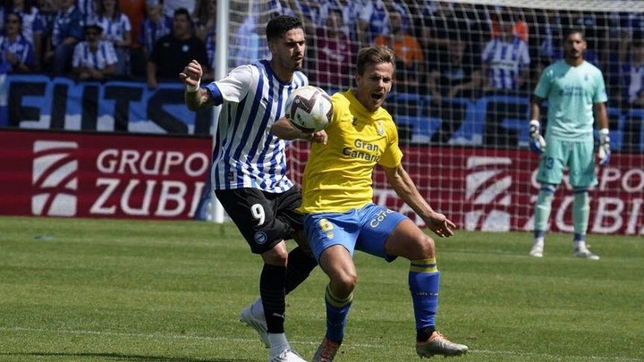 Las Palmas với Alaves